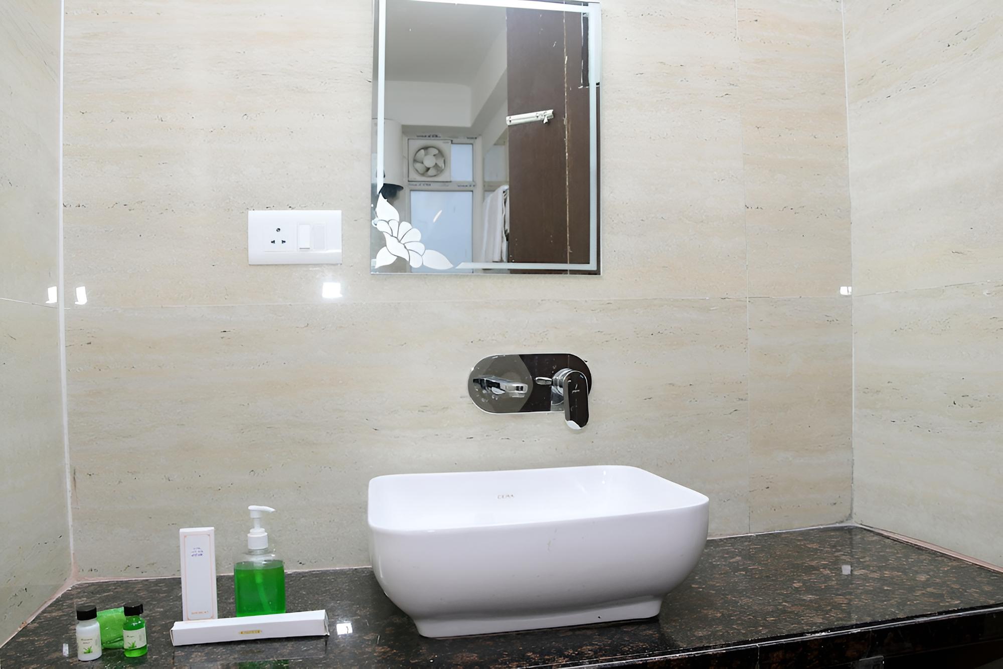 Deluxe Double Room - Photo 3