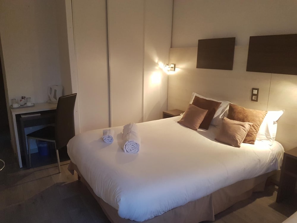 Double Room - Photo 3
