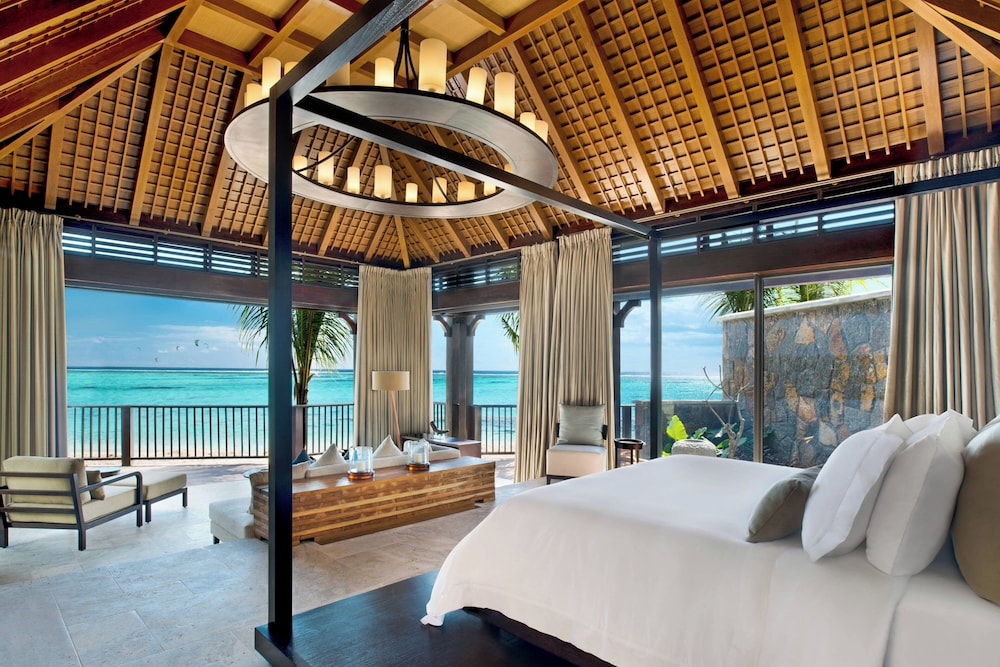 Grand Beachfront Villa