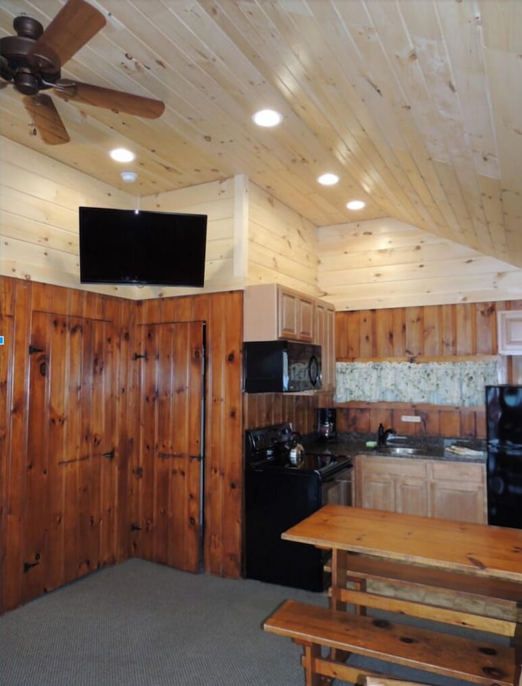 Deluxe Room, 2 Bedrooms, Non Smoking (Lakeside Deluxe Two Bedroom Cottage) photo 3