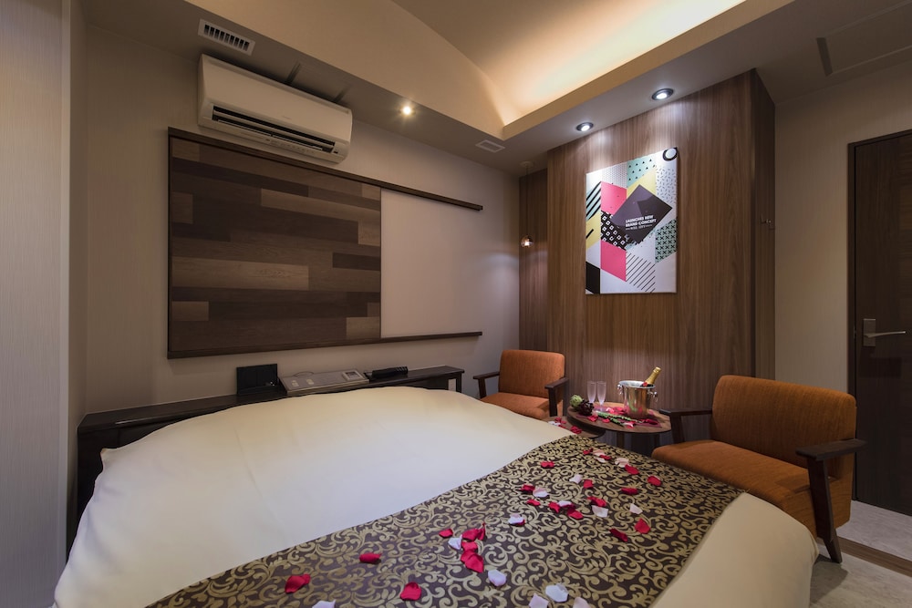 Standard Double Room, Smoking