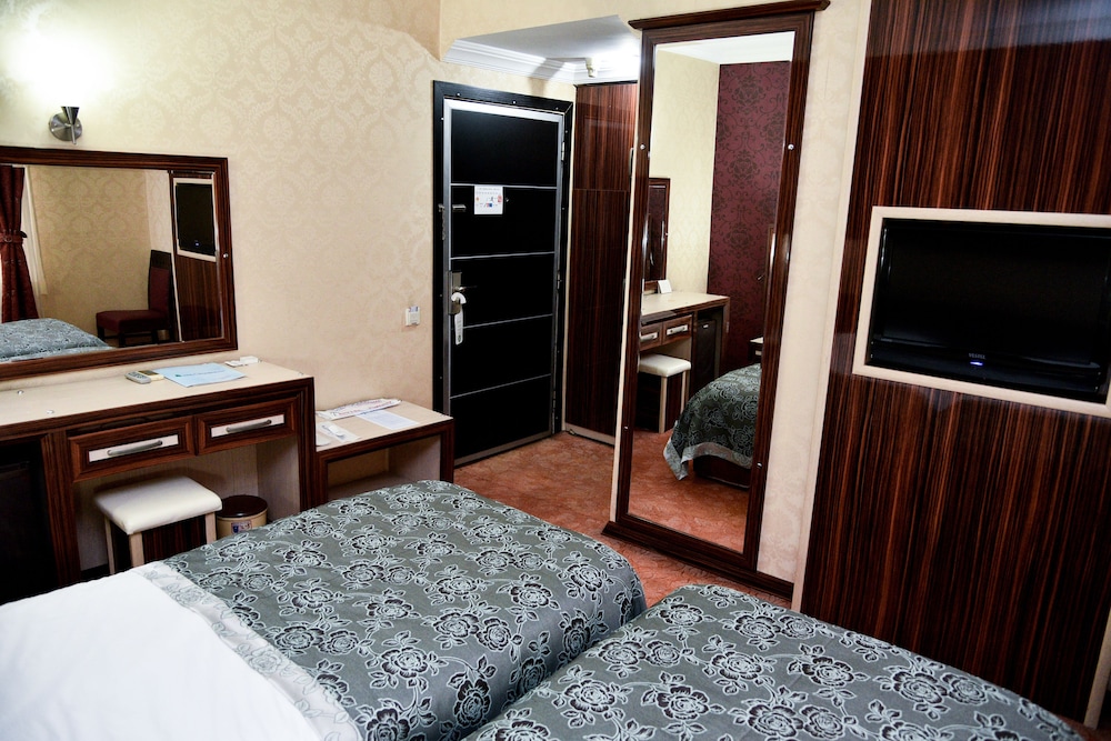 Economy Twin Room photo 1