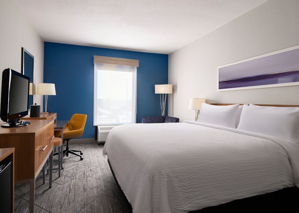 Standard Room, 1 Double Bed, Accessible (Mobiltiy, Transfer Shower) - Photo 1
