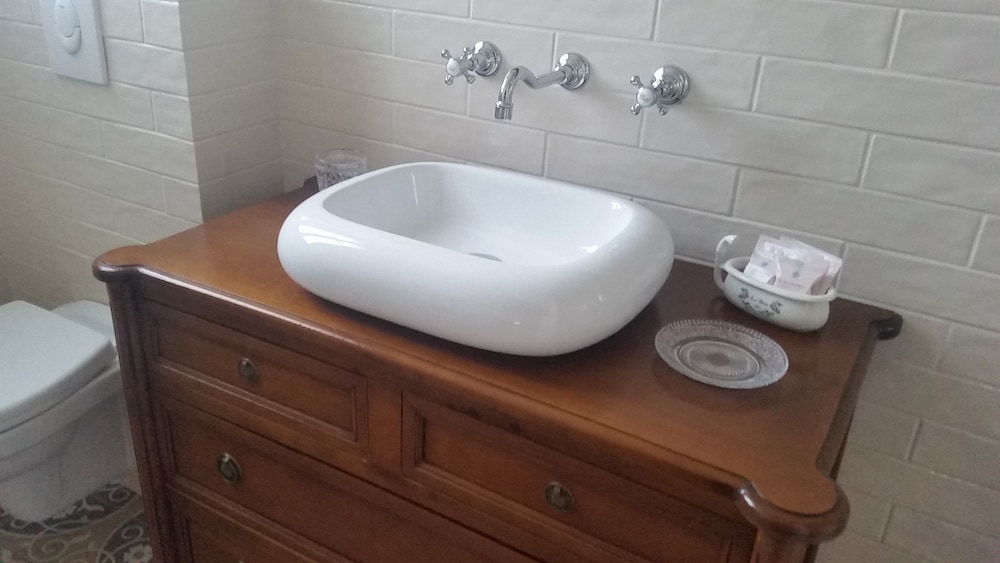 Superior Double Room, Ensuite, Hill View (Classique) photo 2