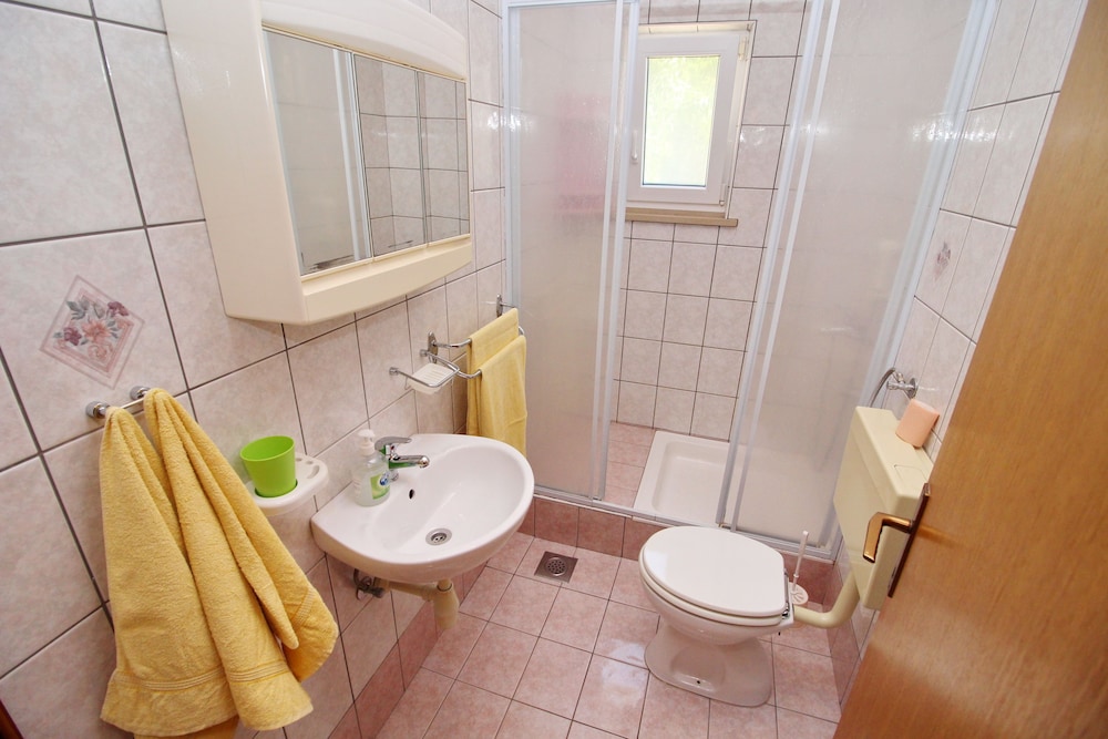 Apartment, 2 Bedrooms, Terrace, Sea View photo 3