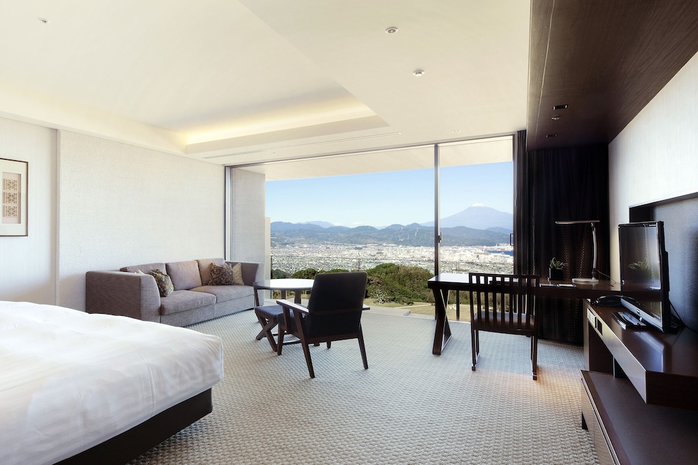 Superior Twin Room (Non Smoking) photo 3
