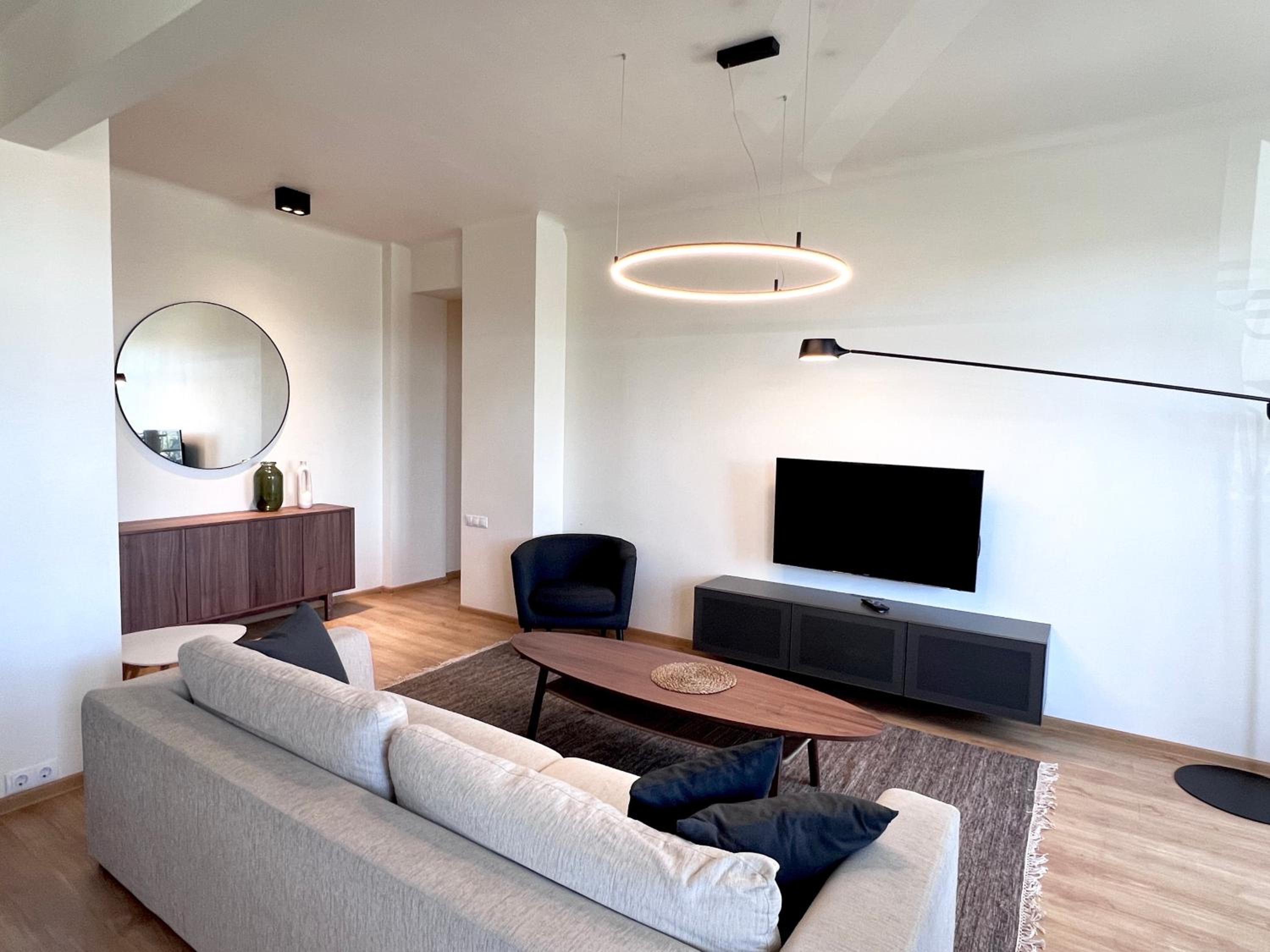 Two-Bedroom Deluxe Apartment with Balcony