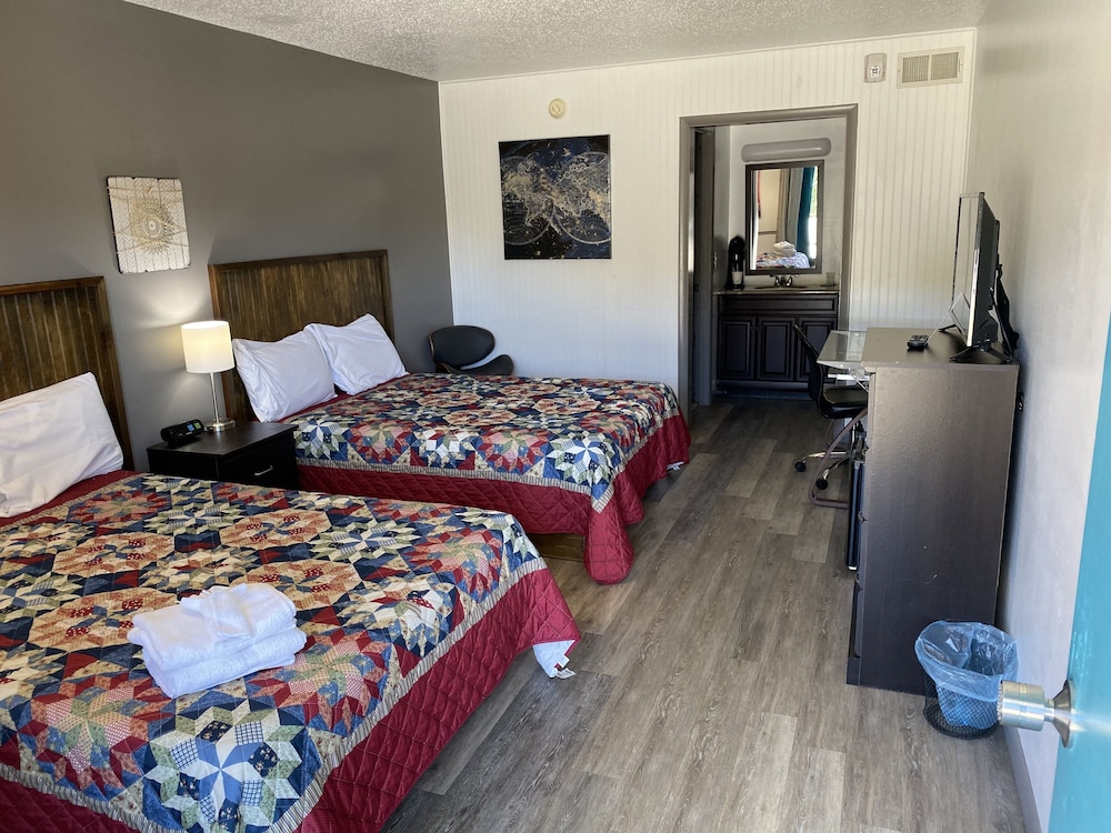 Deluxe Double Room (303) photo 3