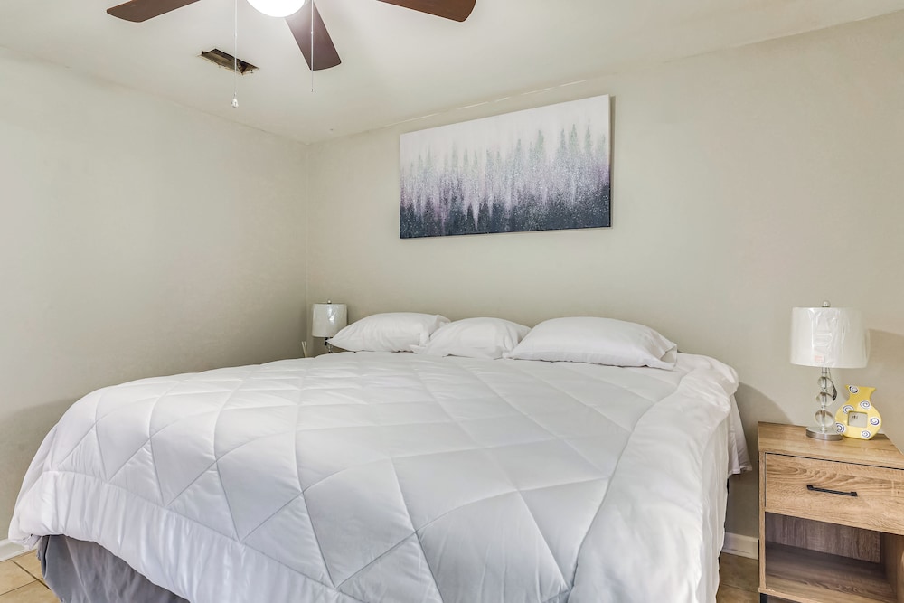 House (2 Bedrooms) photo 2