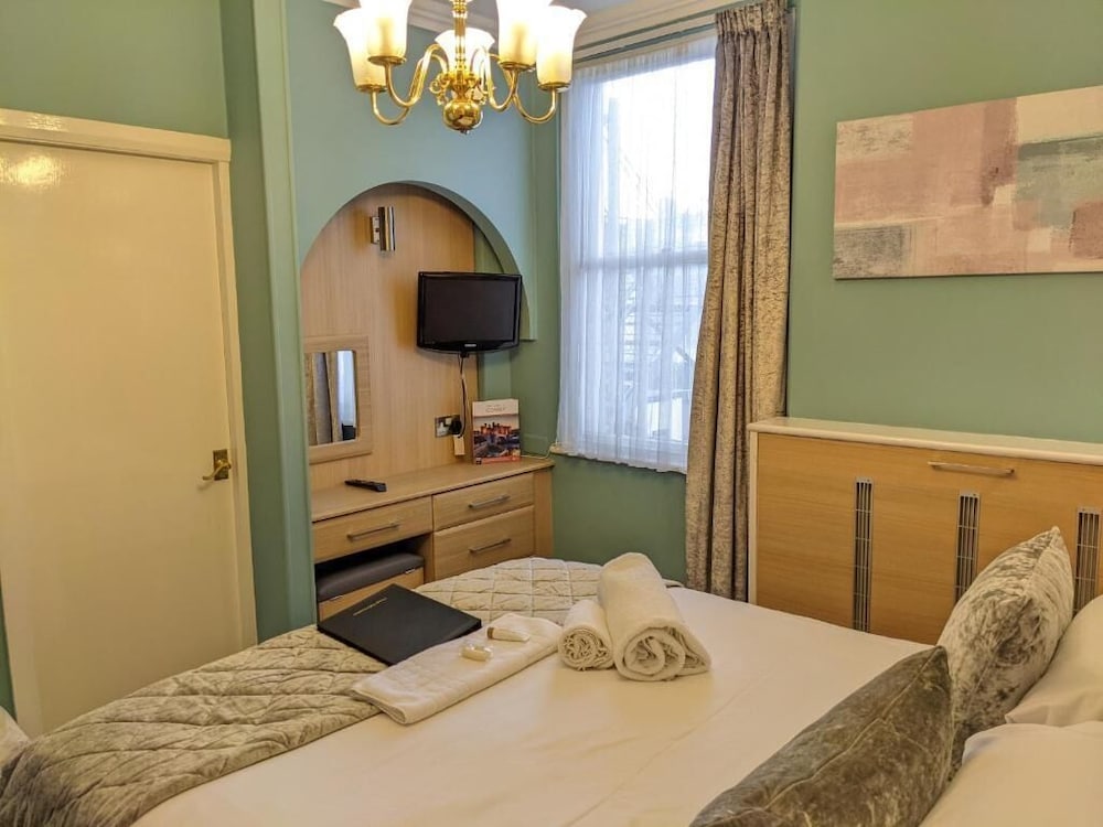 Basic Double Room photo 3