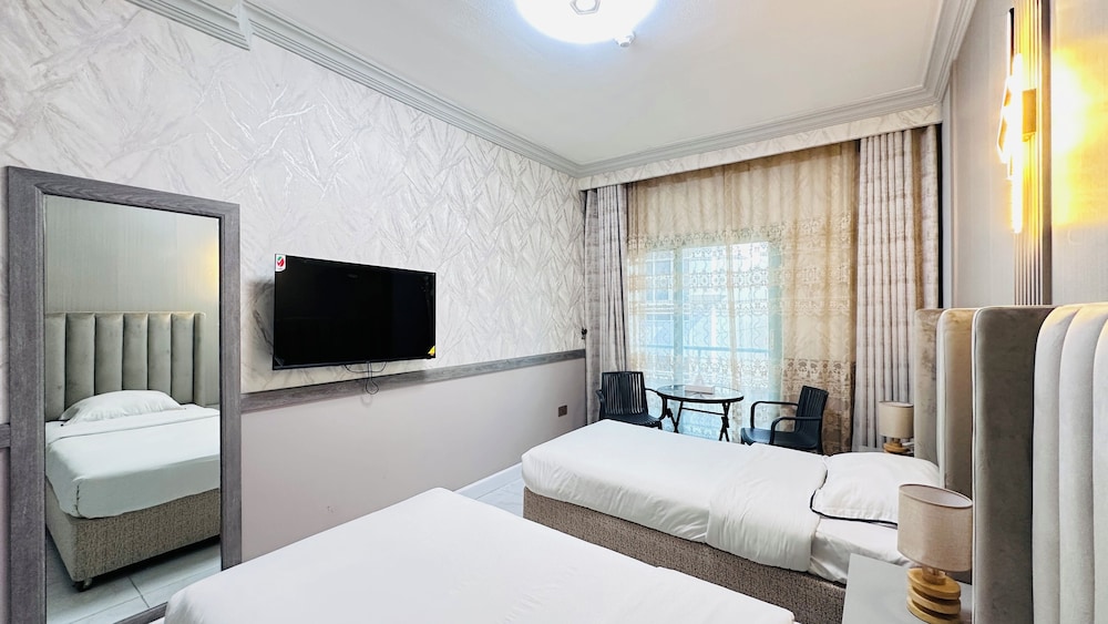 Standard Double Room, 2 Twin Beds photo 3