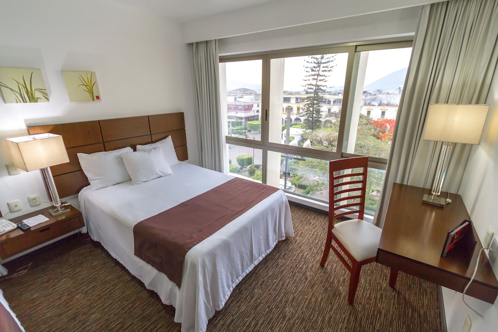 Standard Room, 2 Double Beds photo 2