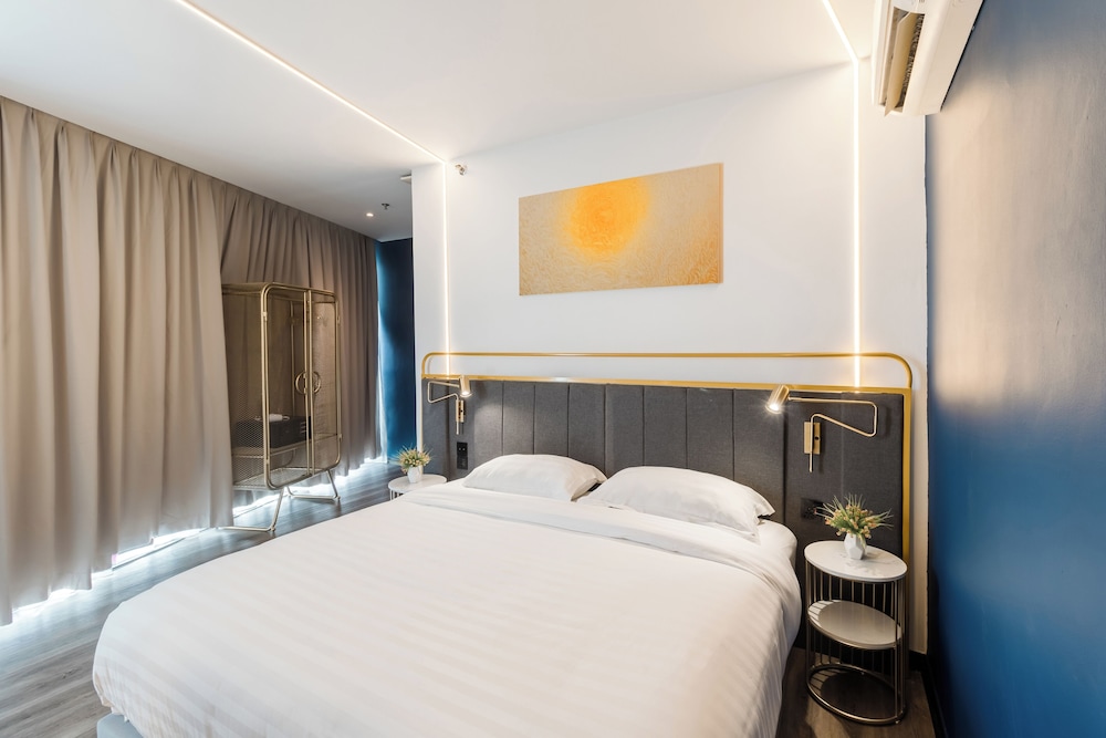 Comfort Room - Photo 2