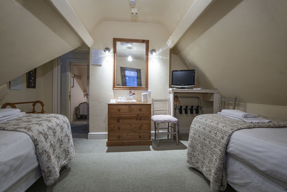 Twin Room, Shared Bathroom (Room 4) photo 2