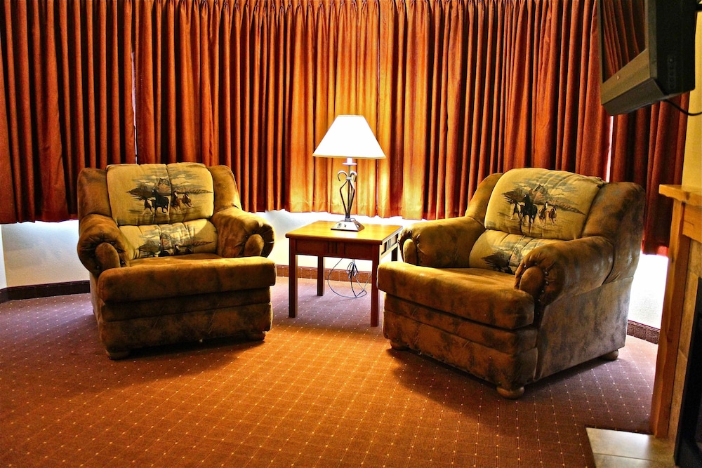 Suite, 1 King Bed, Accessible, Jetted Tub - Photo 5