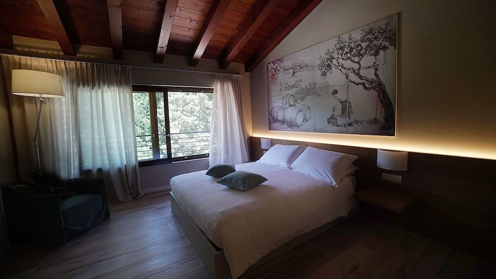 Double Room, Multiple Beds photo 3