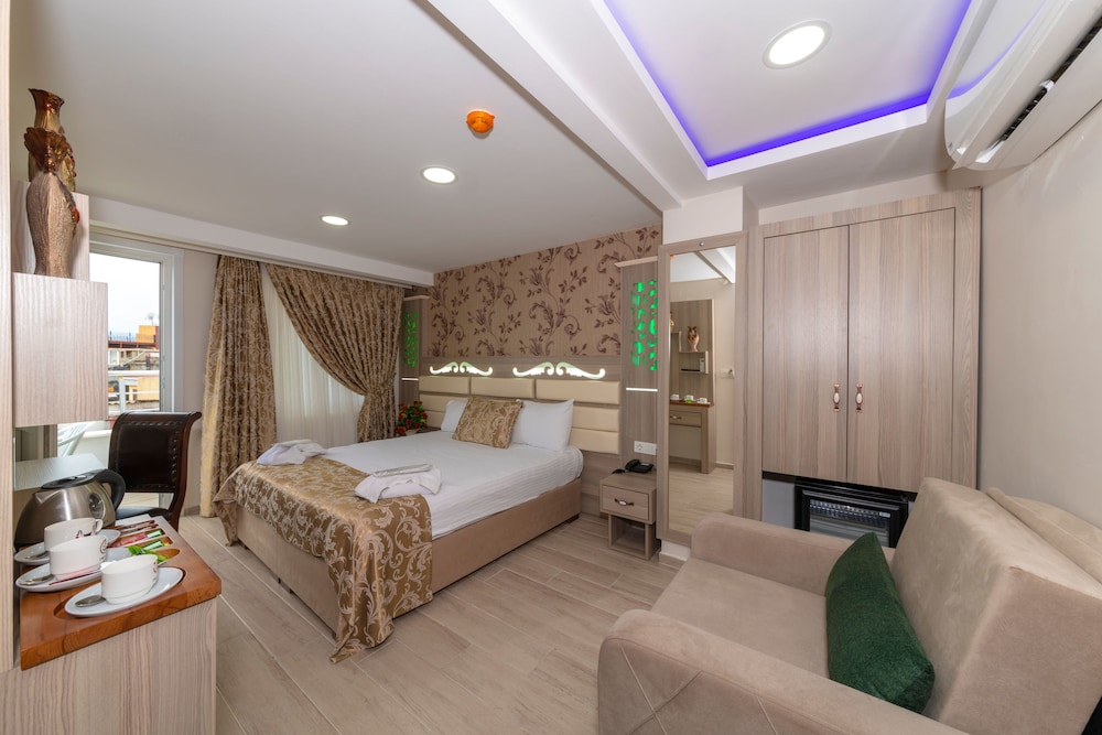 Standard Double Room, Balcony photo 1