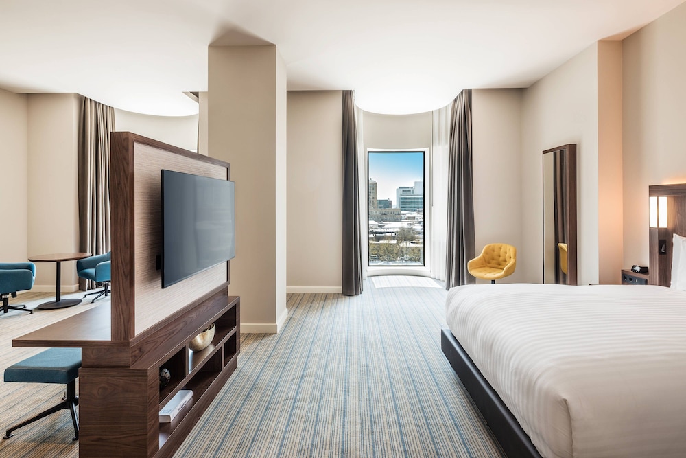 Junior Suite, 1 King Bed photo 2