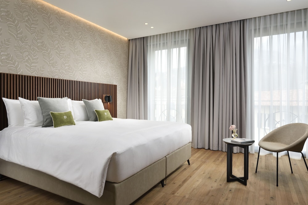 Deluxe Room, Courtyard View