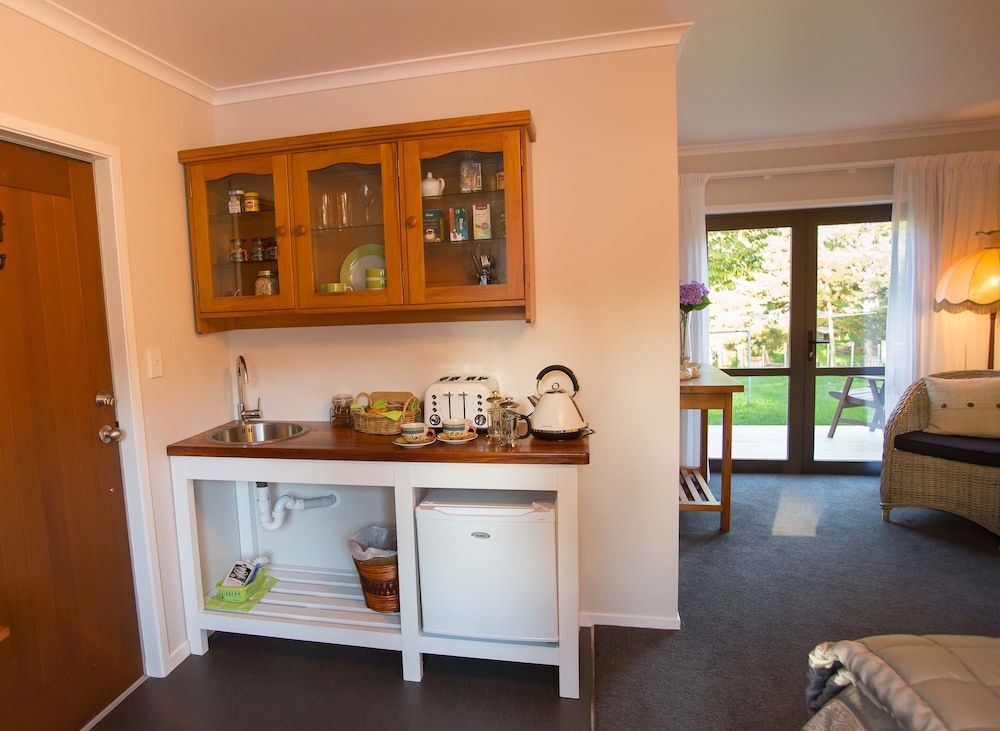 Studio Apartment photo 3