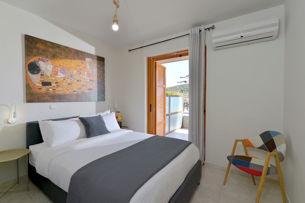 One-Bedroom Apartment with Garden and Pool View