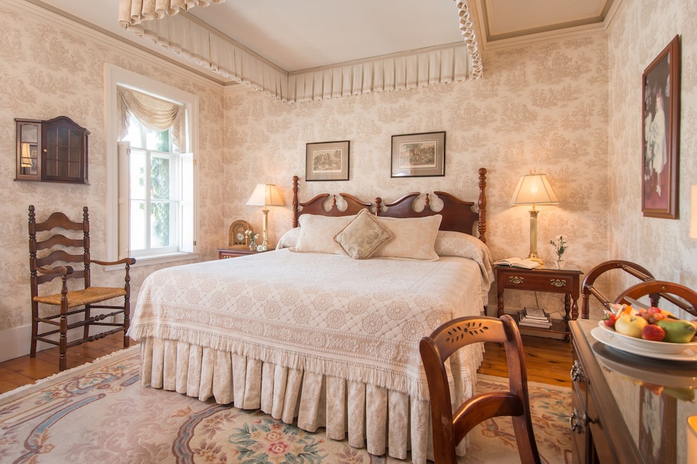 Standard Room, 1 King Bed - Photo 1