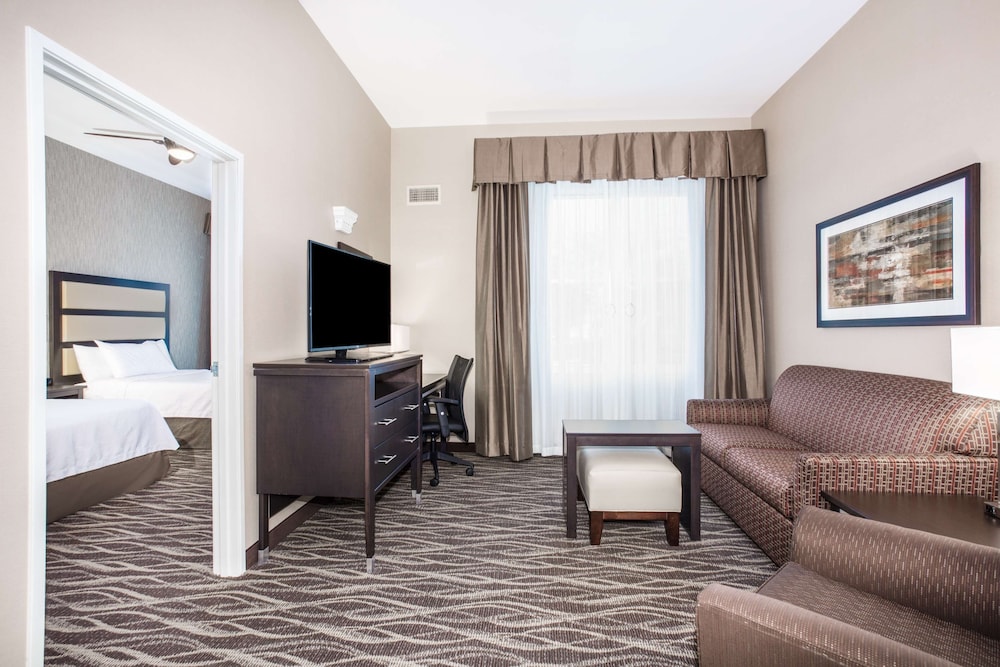 Room, 2 Queen Beds, Accessible (Hearing, Roll-in Shower)