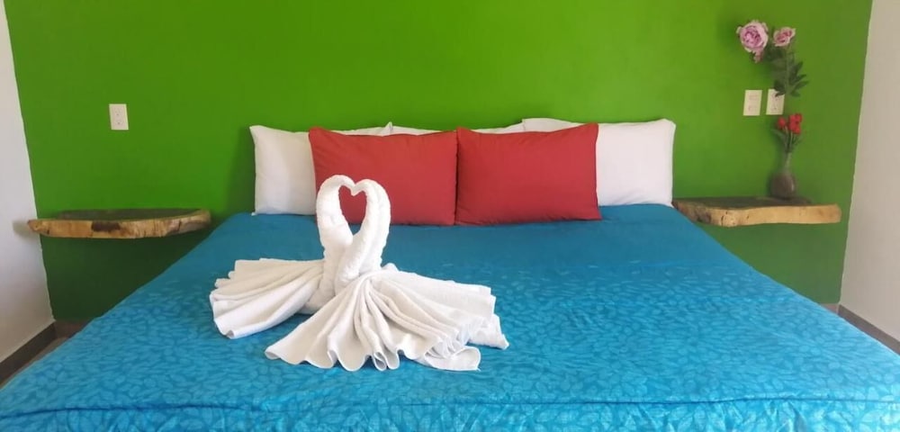 Panoramic Room, 1 King Bed, Smoking, City View photo 1