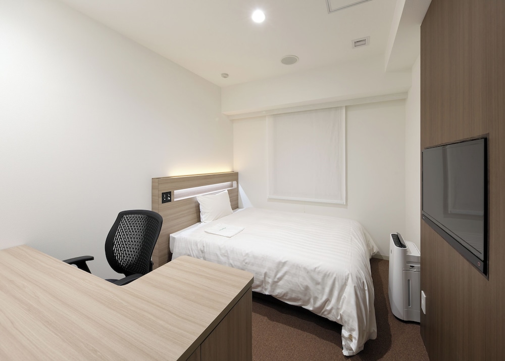Deluxe Double Room Single Use, 1 Double Bed, Non Smoking, Bathtub photo 3