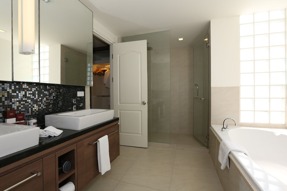 Three Bedroom Deluxe photo 3