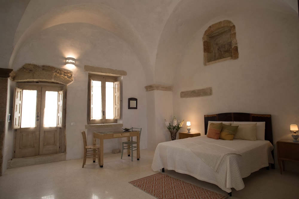 Studio, Kitchenette (With Patio)