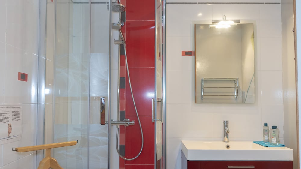 Chambre Saint - Exupery - Familiale photo 2