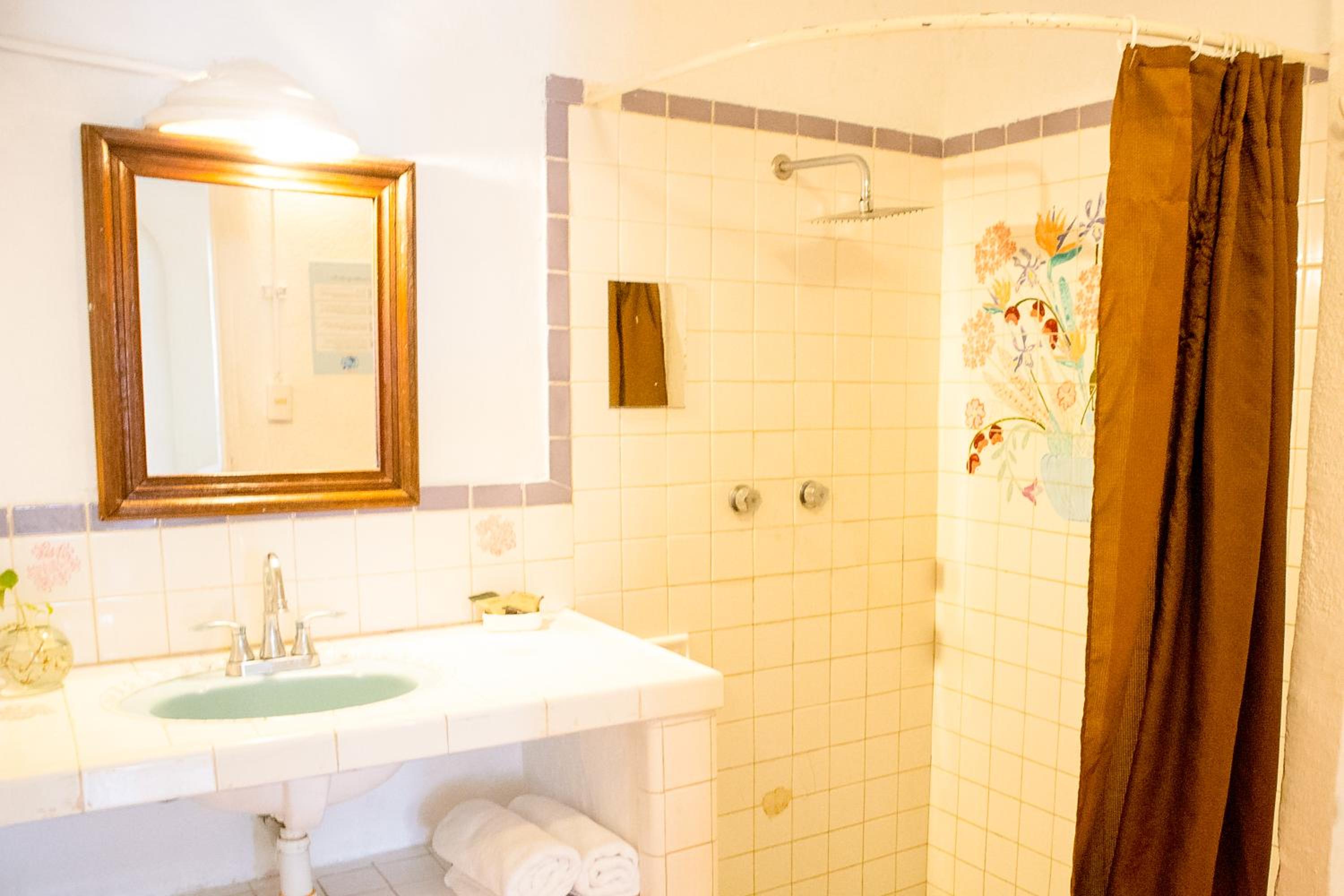 Standard Triple Room - Photo 10