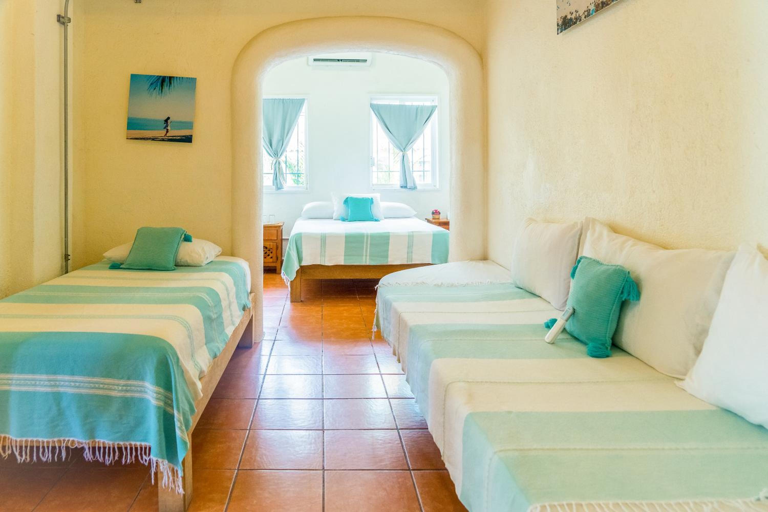 Standard Triple Room - Photo 1