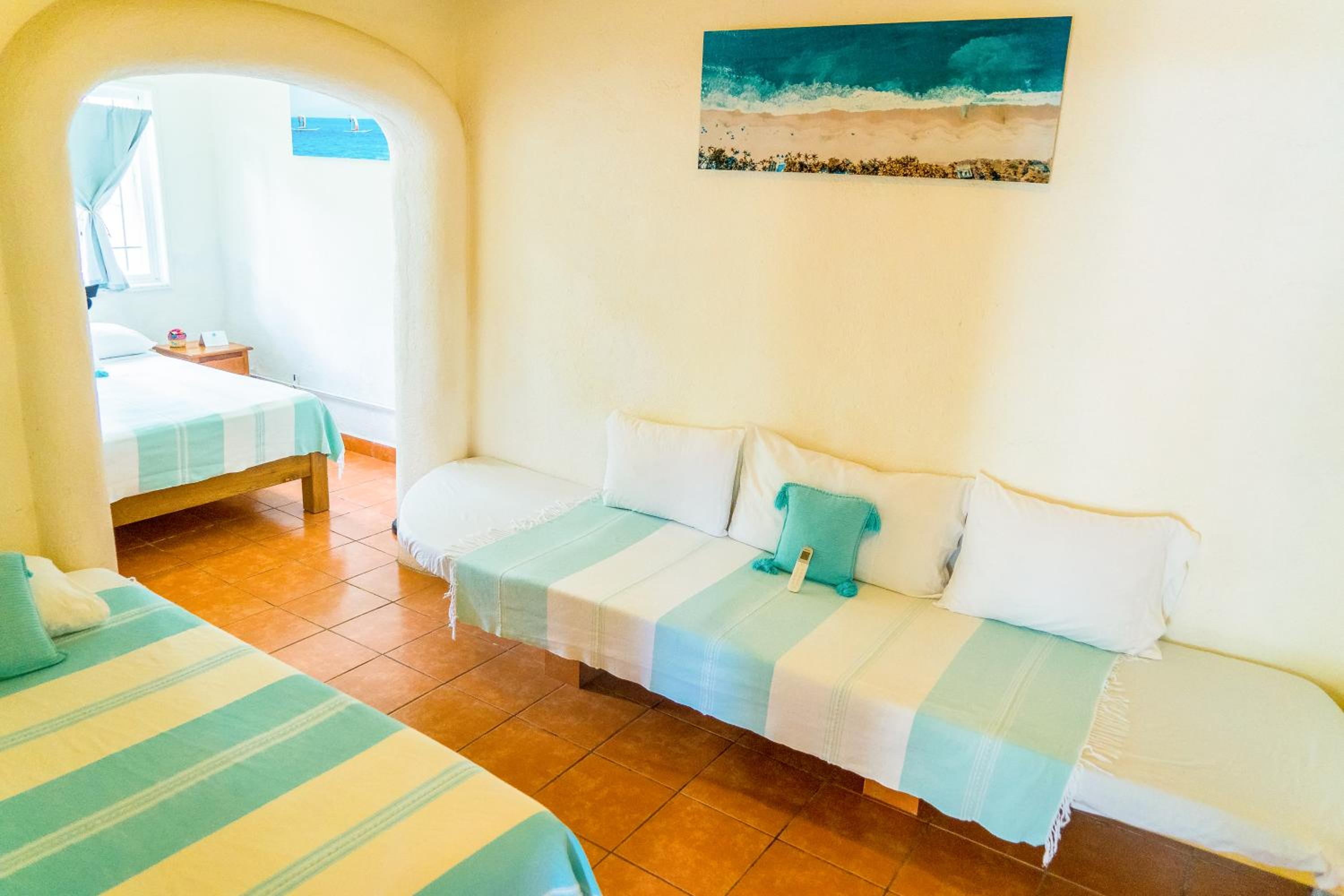Standard Triple Room - Photo 7