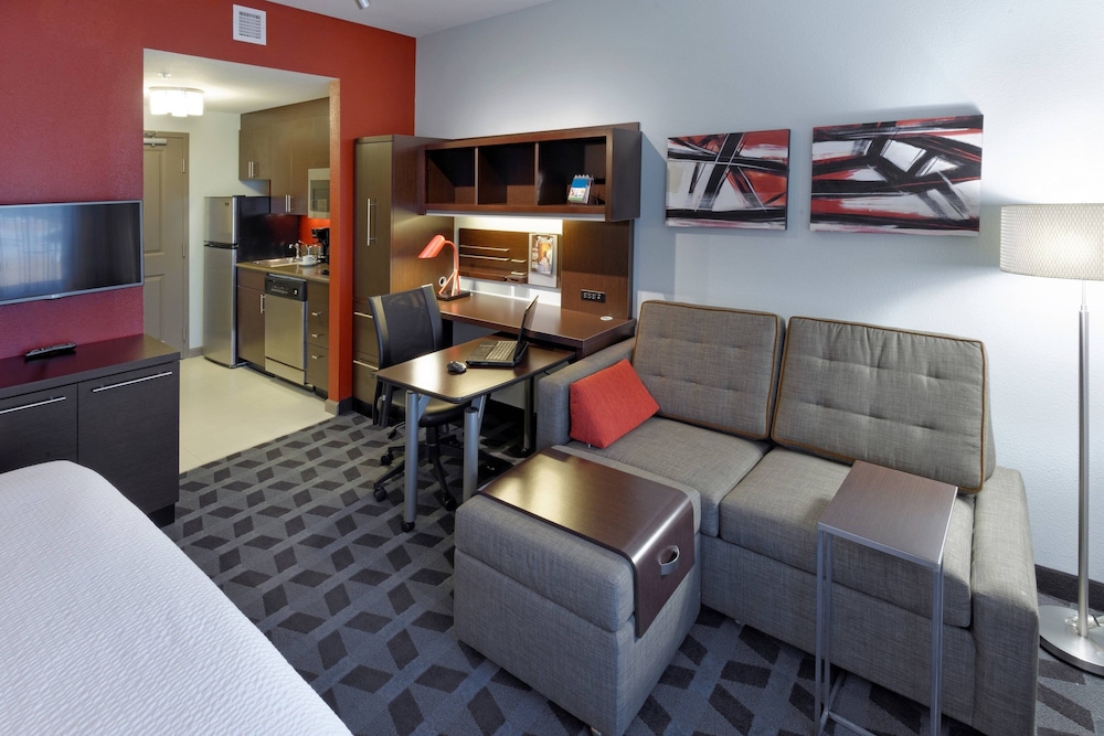 Standard Suite, 1 Bedroom (Mobility Accessible, Roll-in Shower) photo 2