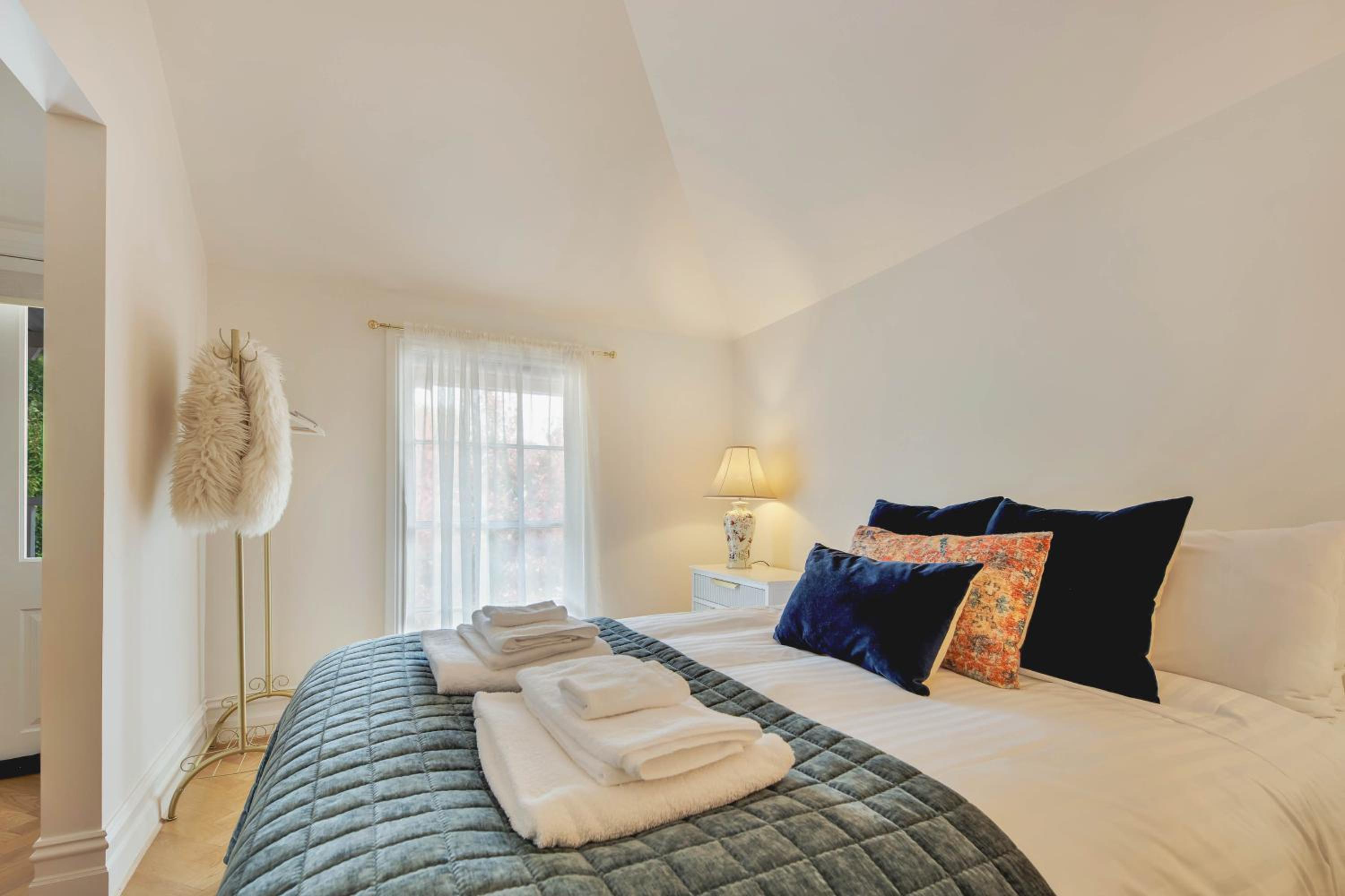 Deluxe Queen Suite photo 2