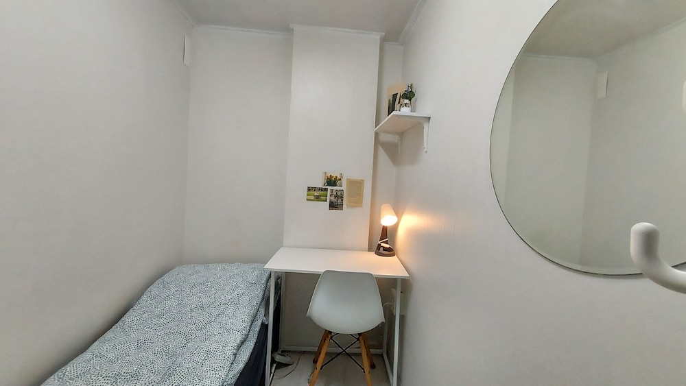 Deluxe Room, Women only, Non Smoking, Shared Bathroom(406)(Self check-In Hotel,Please contact HOTEL)