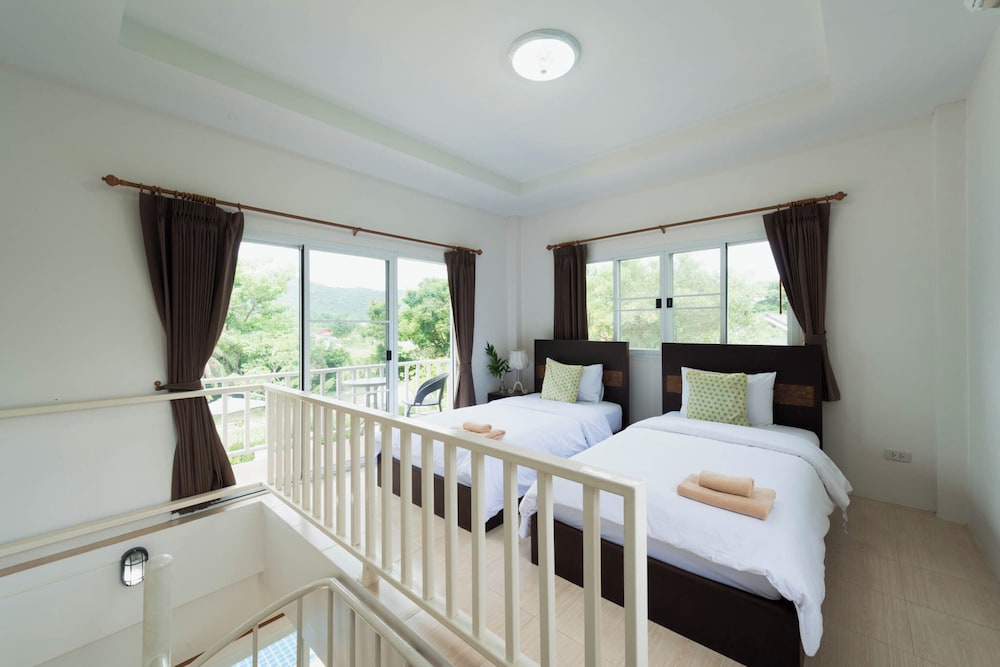 Standard Twin Room photo 2