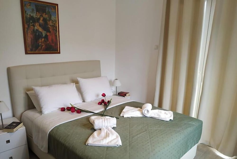 Deluxe Twin Room, Pool View