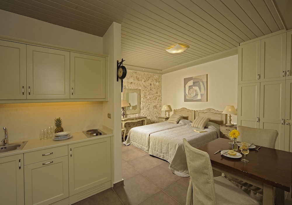 Standard Double or Twin Room photo 2