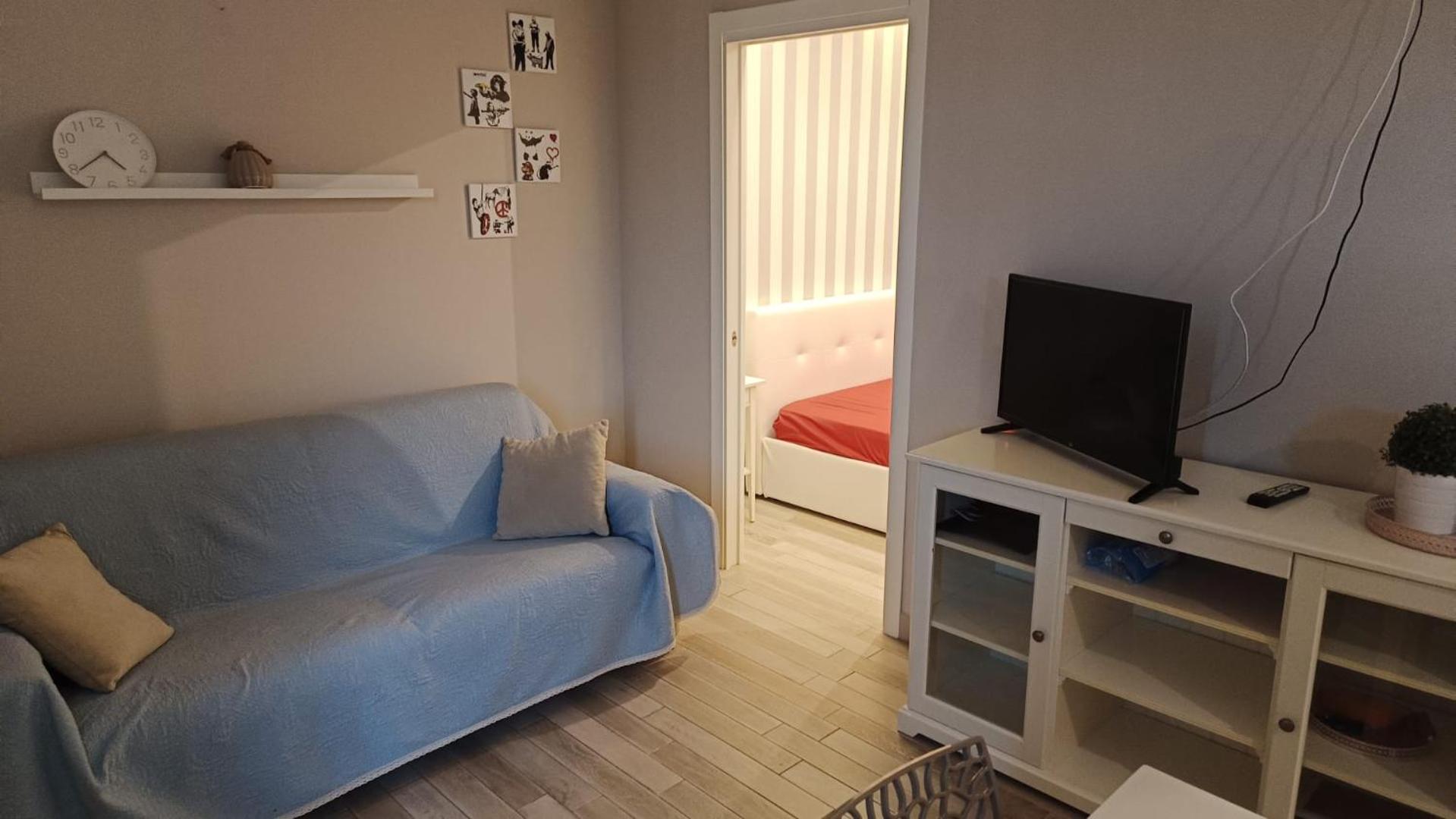 One-Bedroom Apartment photo 1