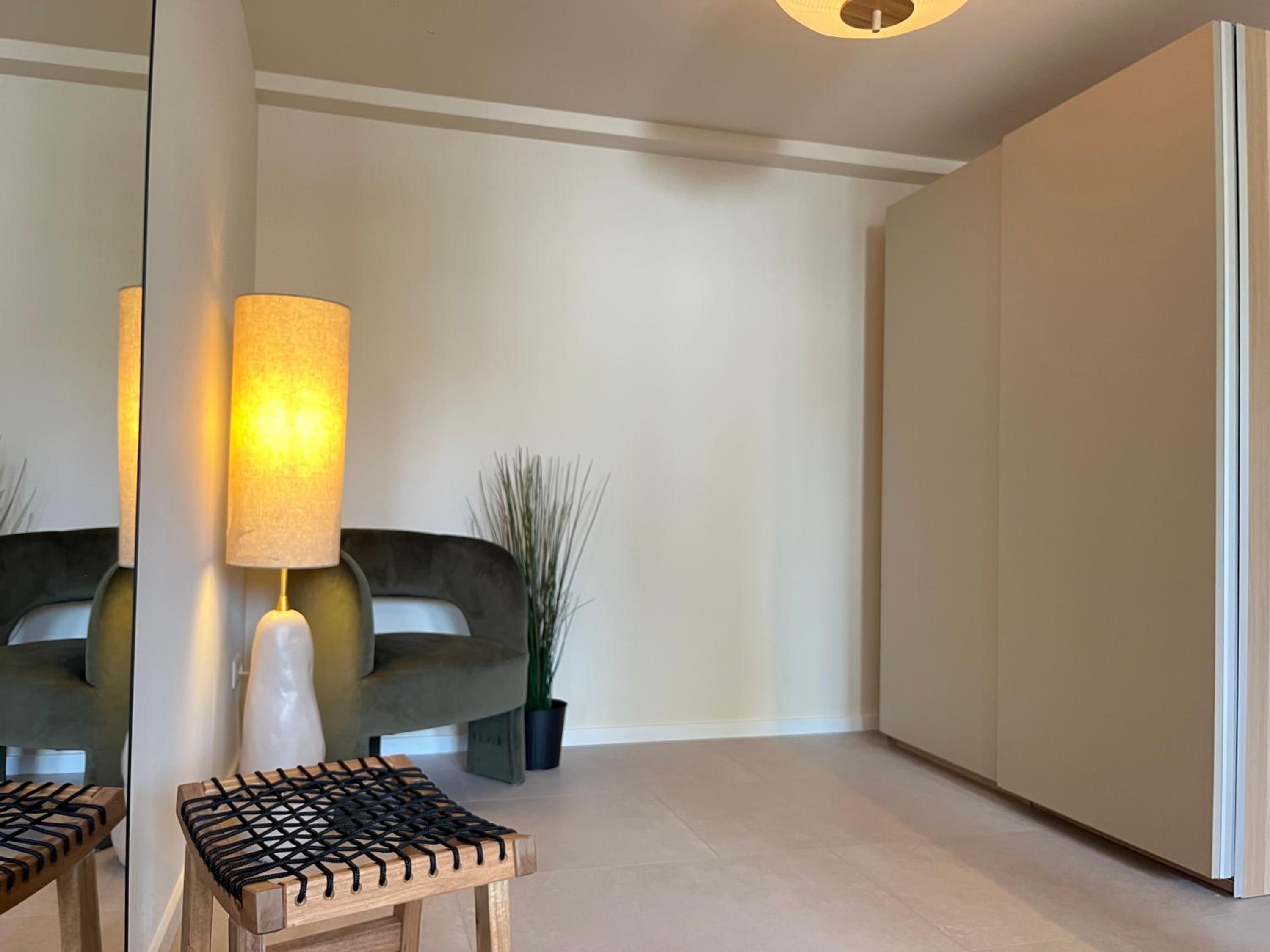 Studio Apartment photo 1