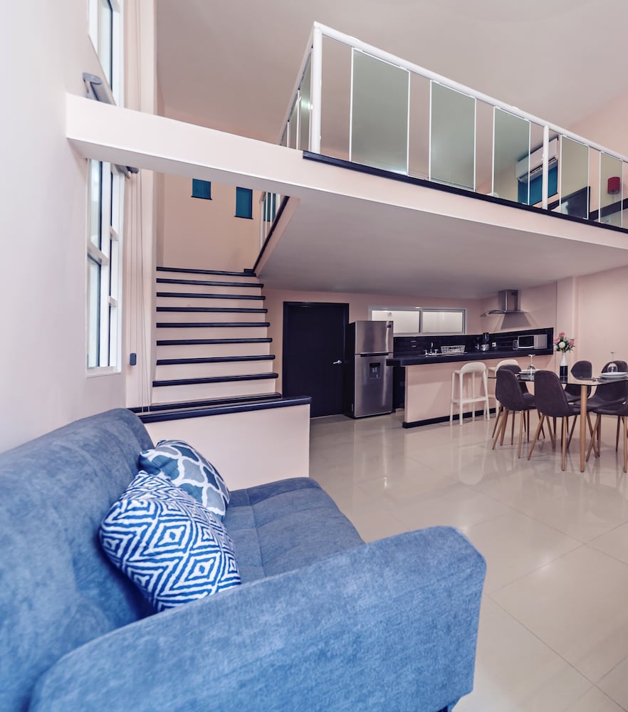 Loft - Photo 1