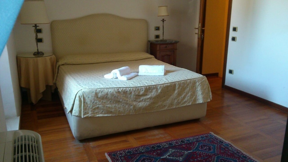 Traditional Double Room, 1 Double Bed photo 2