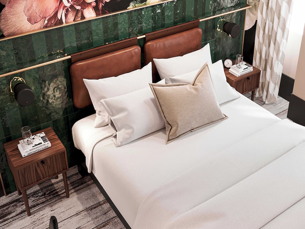 Suite, 1 Double Bed with Sofa bed photo 2