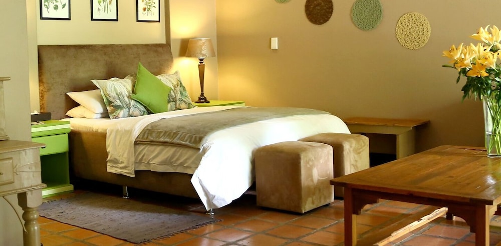 Standard Double Suite - Photo 16