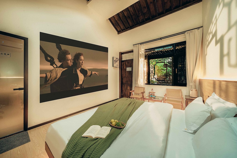 Senior Double Room, Courtyard View