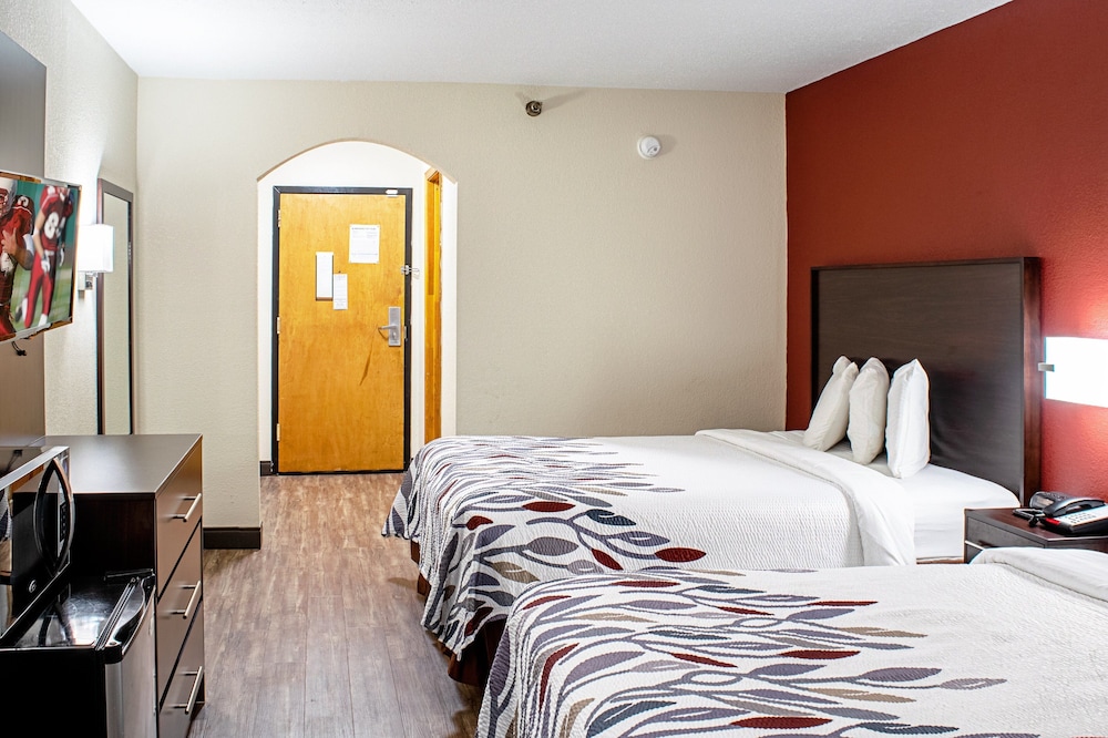 Deluxe Room, 2 Queen Beds (Smoke Free) - Photo 6
