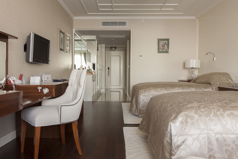 Deluxe Room, 2 Twin Beds - Photo 2